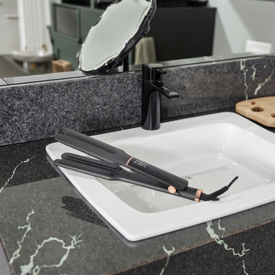 Ισιωτικό μαλλιών με εξαιρετικά μακριές πλάκες που επιπλέουν, με 10 ρυθμίσεις θερμοκρασίας και κεραμικές πλάκες 13,7*110mm